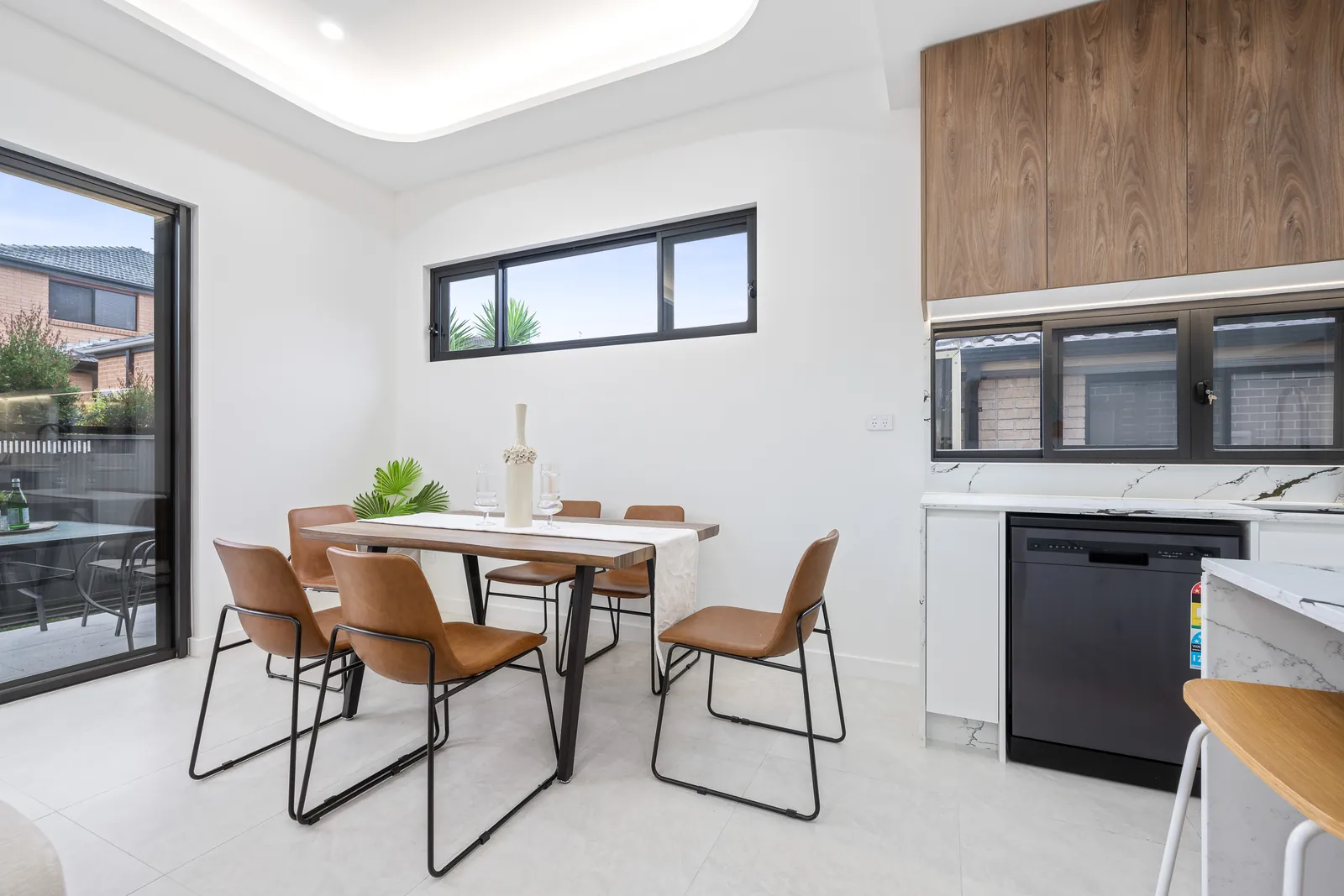 Linda Street — dining area